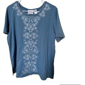 Alfred Dunner women’s short sleeve embroidered top